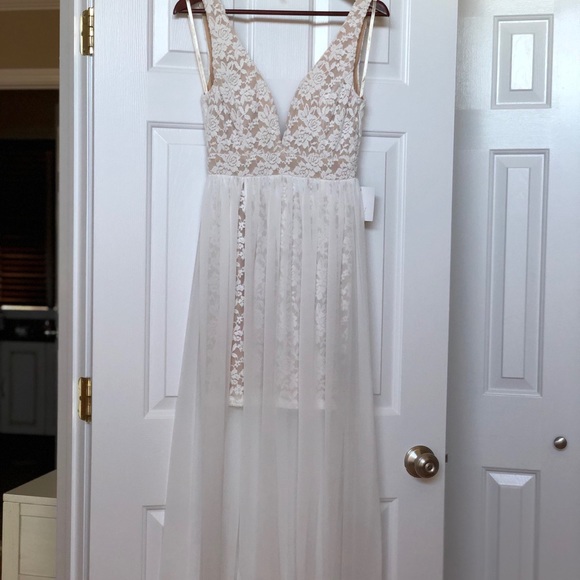 Dress - Picture 1 of 3